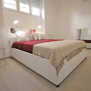 Appartamento Patrizi 2/a, Roma